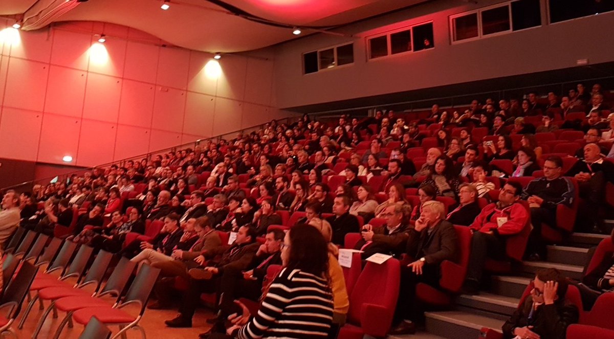 Objectif réussi : Blockchain expliquée !
Bravo et merci <a href="/ClaireBalva/">Claire Balva</a> pour votre intervention à Connect'in Lorient 👏👏
Un public attentif et beaucoup de questions lors de votre intervention
#Connectin18