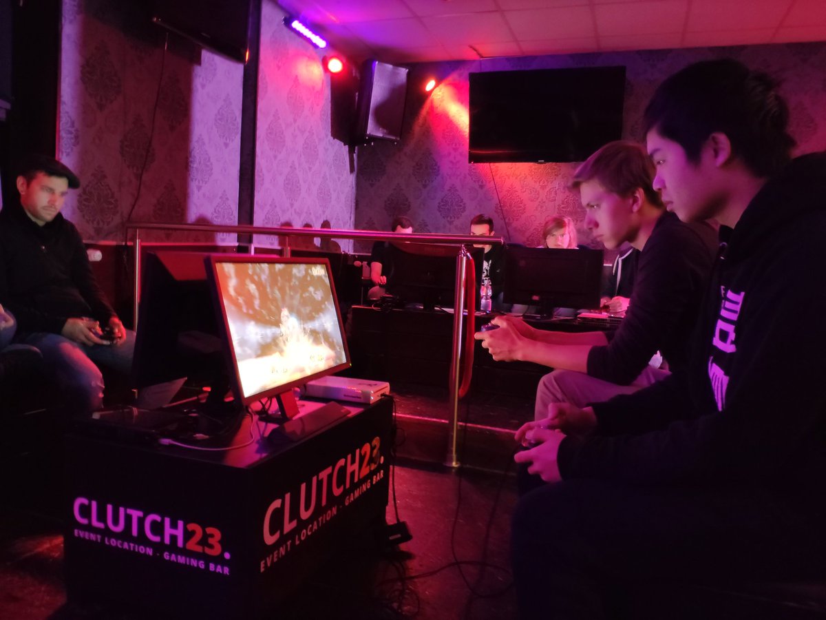 clutchunited's tweet photo. Noch 17(!) Tage bis #SmashBrosUltimate und unserem ersten #ULTIMATEMAYHEM

Am FIGHT CLUB wird bei uns immer noch #Smash4 gespielt! https://t.co/BzpjrYO9jv