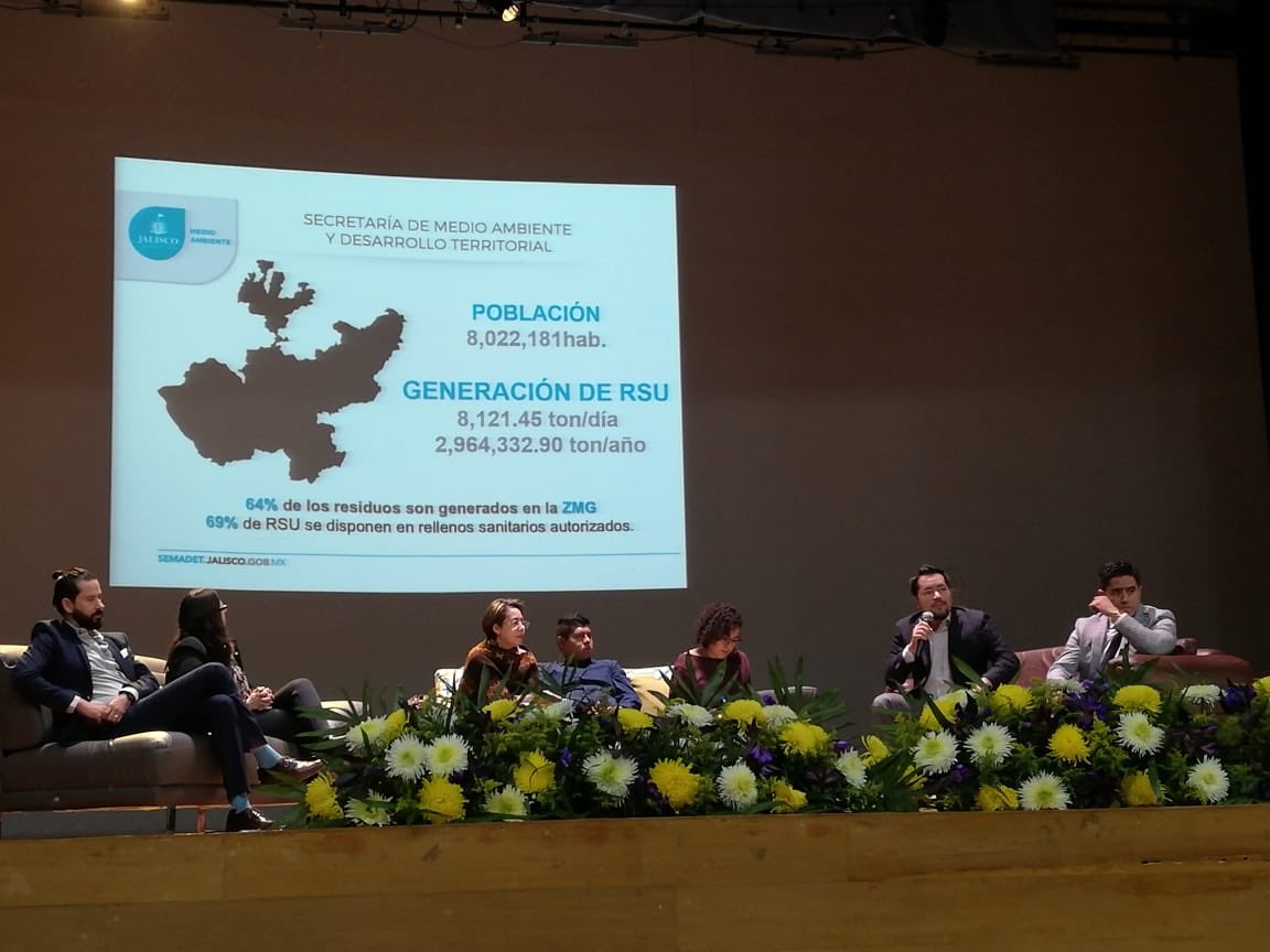 PCAV_Jalisco's tweet image. Panel “participación de representantes de los sectores sociales, educativos y gubernamentales” en la Segunda Jornada de Sustentabilidad de  @CUAltos Gestión integral de residuos y #PCAV