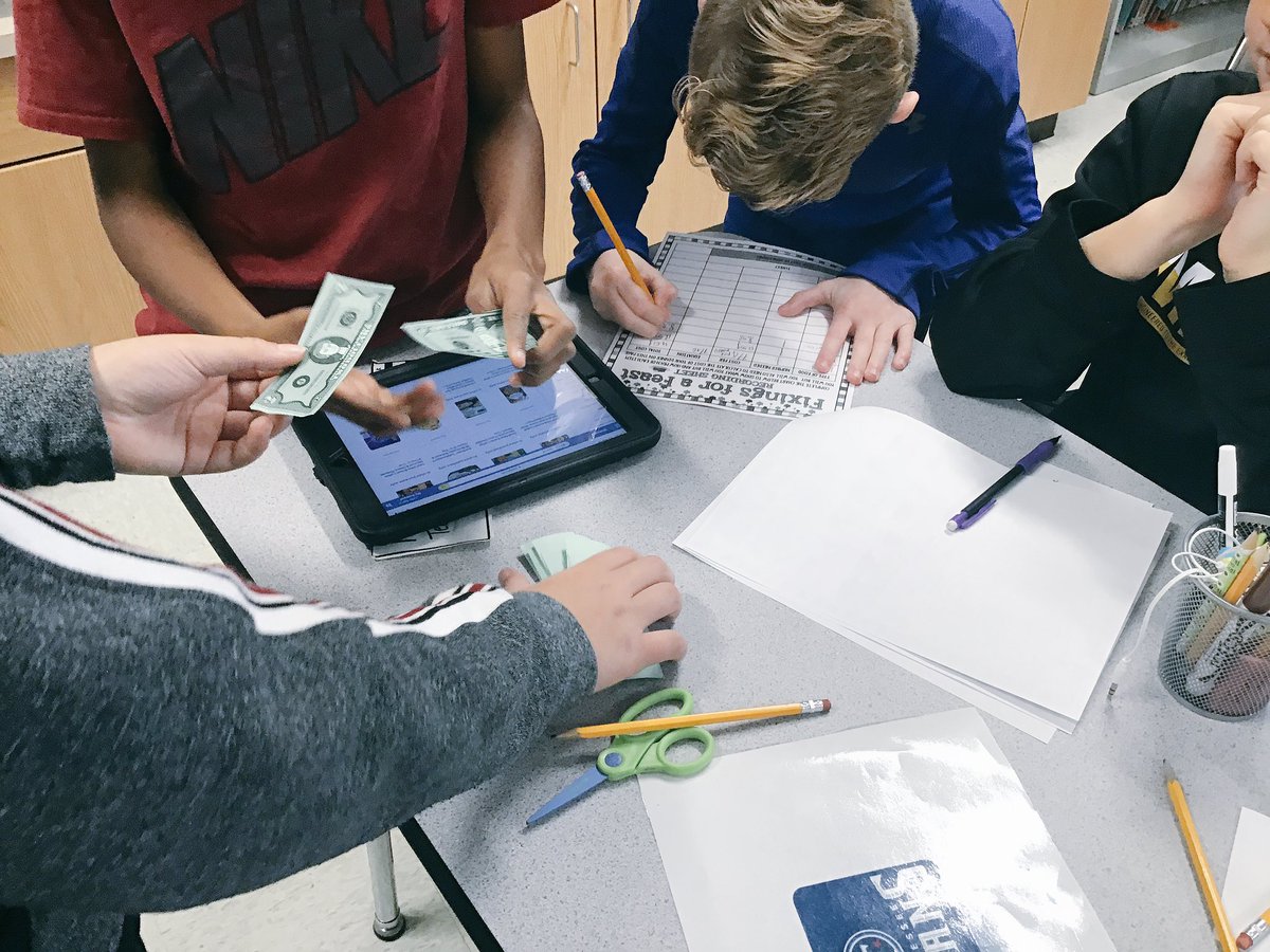 mrhiggins7's tweet image. How much does a Thanksgiving feast cost? Ss planning, budgeting and couponing this morning. #CREteach @CRE_Cardinals