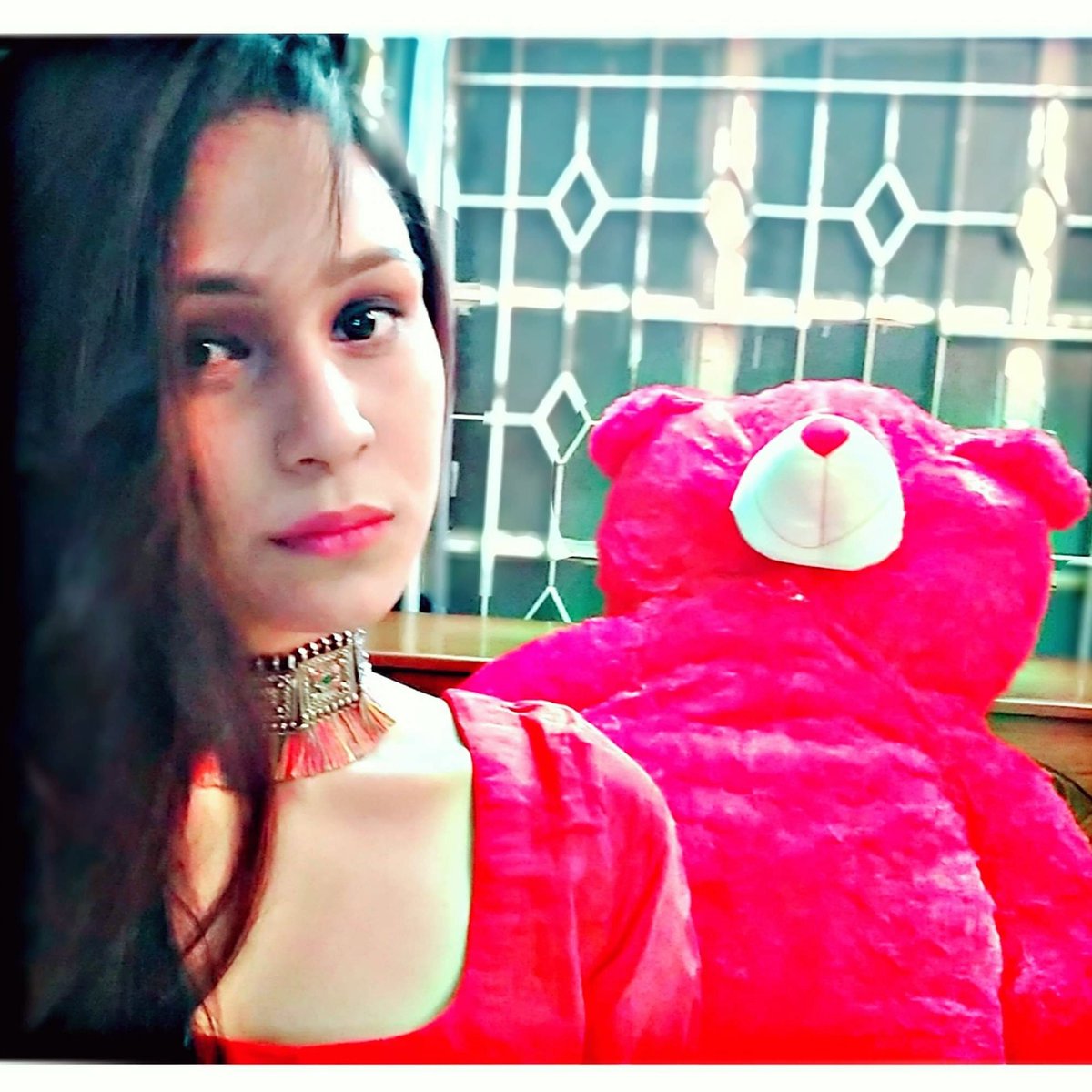 imindrani54's tweet photo. Let's style up 😎
#quotes❤️ #selﬁe #me #bobo #selfietime #lovemylife #love #looks #red #colour #style #bestoftheday #both #fun  #GirlsOfTwitter #lookatme #beautiful #makeup #cool  #filters #hashtag #tagsforlikes https://t.co/Tgd7GxtNmu