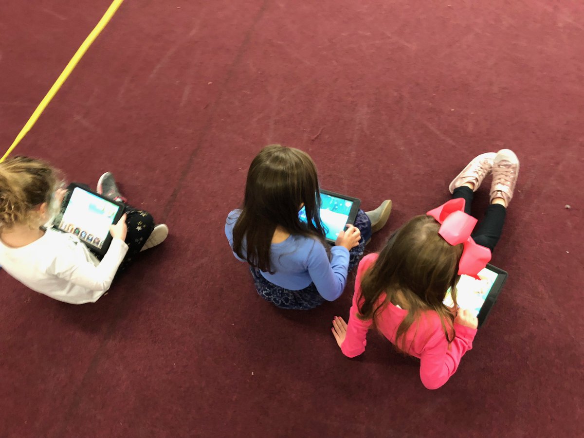 MrsTechTeacher's tweet photo. Kindergarten students enjoyed using the @DuckDuckMoose Reading app for the first time yesterday! @WTPSEdTech https://t.co/AgCyt2Ma9E