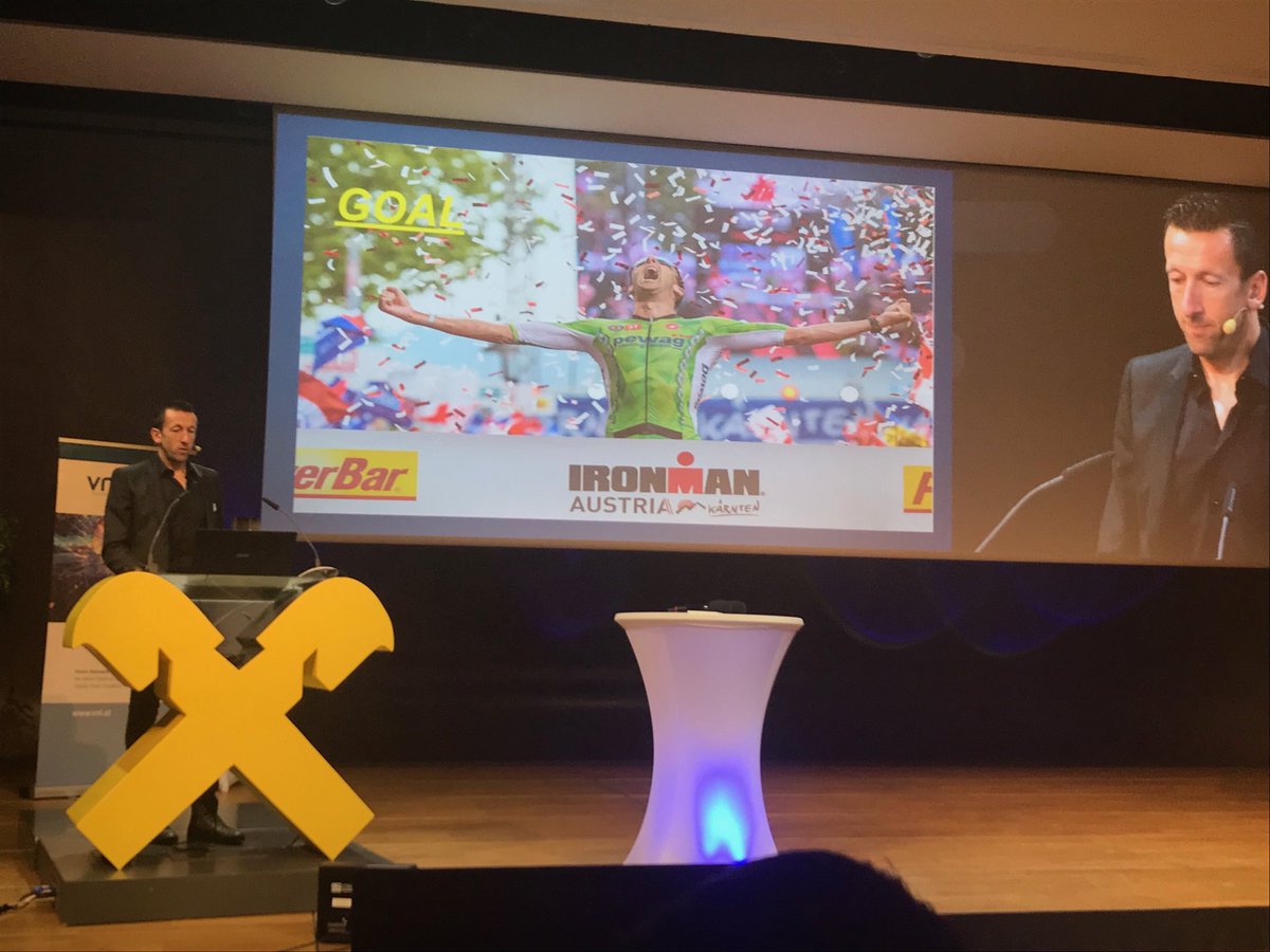 ACLcommercelabs's tweet image. #Vanhoenacker am #VNL LOGISTIK Forum Graz: „Wenn es nicht gut läuft und lange nicht gut läuft - das bleibt nicht, das ändert sich wenn man dran bleibt. Aber genauso gilt: Wenn es gut läuft und lange gut läuft - das bleibt nicht, das ändert sich ...“