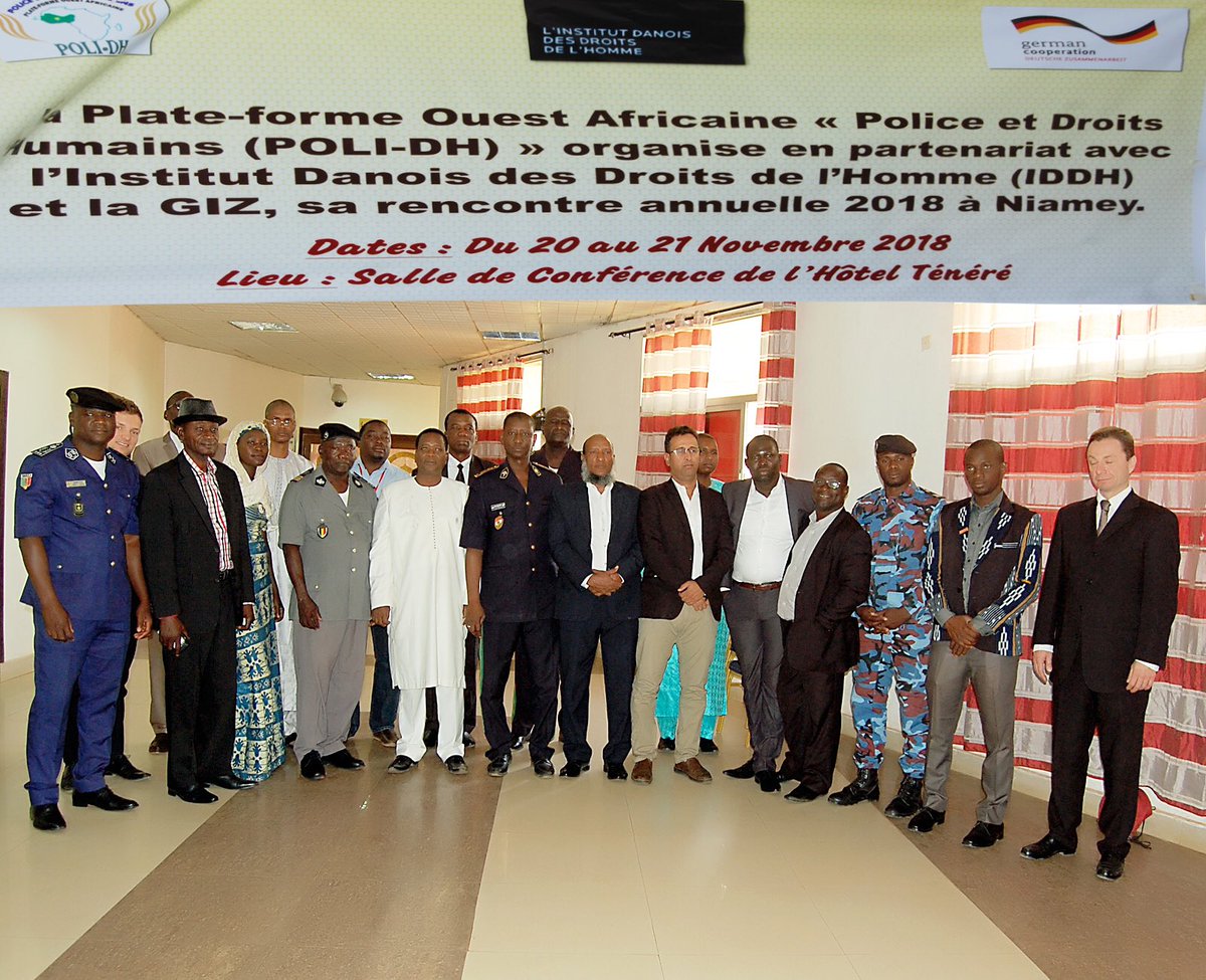 7 African national police schools gathered in Niamey, Niger to exchange experiences on human rights based policing w support from @HumanRightsDK and <a href="/giz_gmbh/">GIZ</a> #polidh