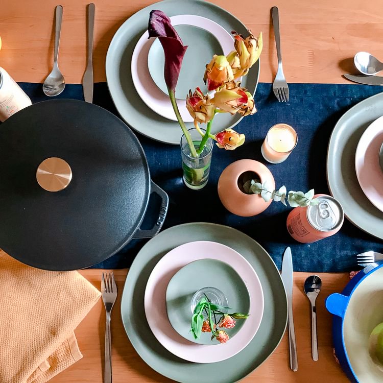 cookwithmilo's tweet photo. Hosting a Last Minute Thanksgiving for Your Friends from our friends at @intothegloss https://t.co/RdfRbWJD4D https://t.co/umqMLUh1AT