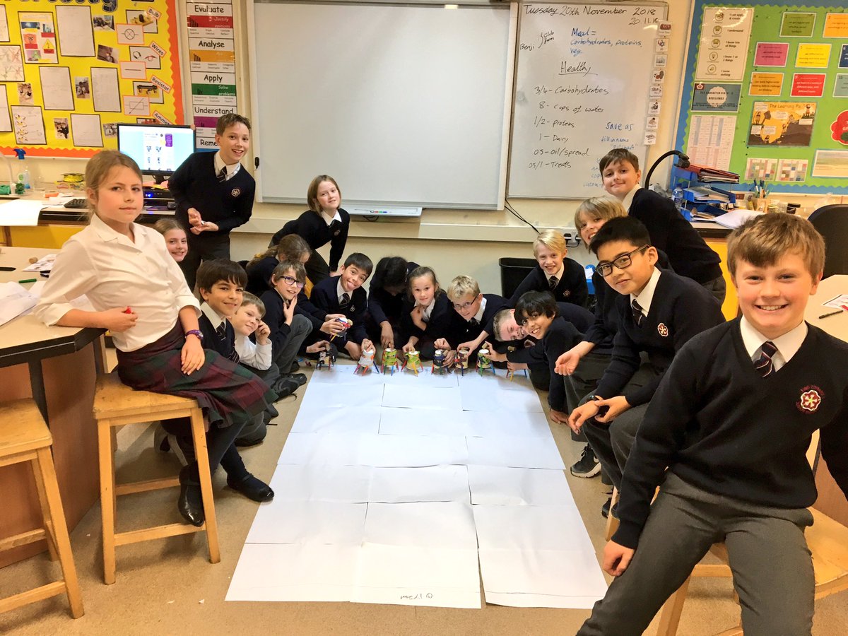 KESBathJunior's tweet photo. Year 6 have been applying their electrical knowledge to create scribble bots #KESScience https://t.co/QLliSY2Qnm