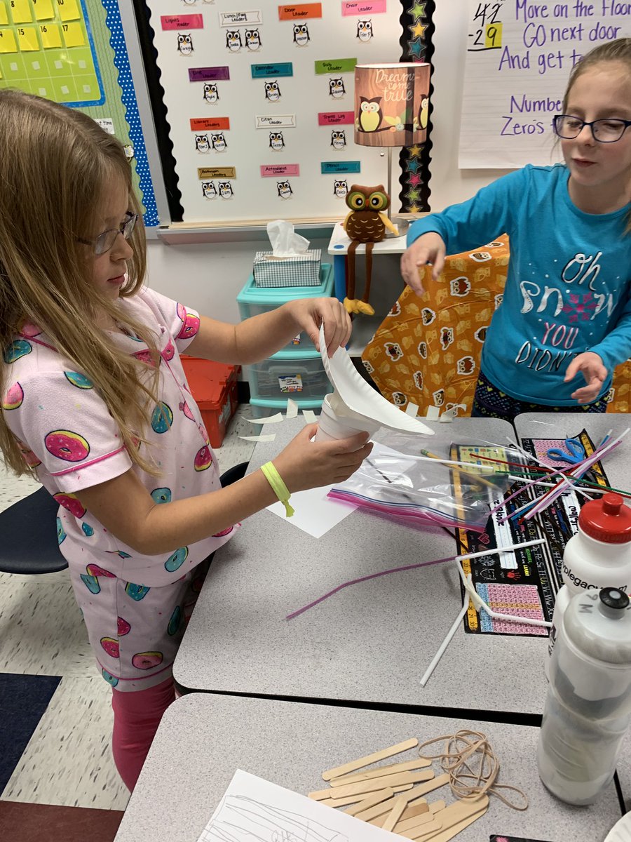 SCEStreicher's tweet photo. Building traps to catch a turkey! #stopdropandstem #scesoars #wsdlearns https://t.co/5Rmh8PDPnz
