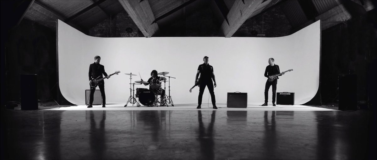 ScottCoulter_DP's tweet photo. Glitter Machine: Blackbird. I don’t want to say I’m a pioneer, but I’m pretty sure this is the first time anyone’s shot a band in a large warehouse space. Ever.
Directed by my homie @LediardMark. Camera kit by @PictureCanning.
#musicvideo #promo #arriamira #masterprimes https://t.co/phkFVYP49T