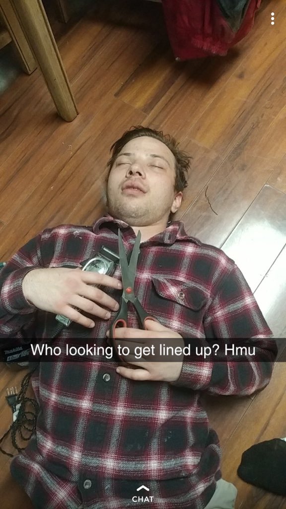 wreckno's tweet photo. These are the best snaps I've ever received...@mouthfulofgold I hope you slept well 😂

#WhoLookingToGetLinedUp https://t.co/ZutljG9GR1