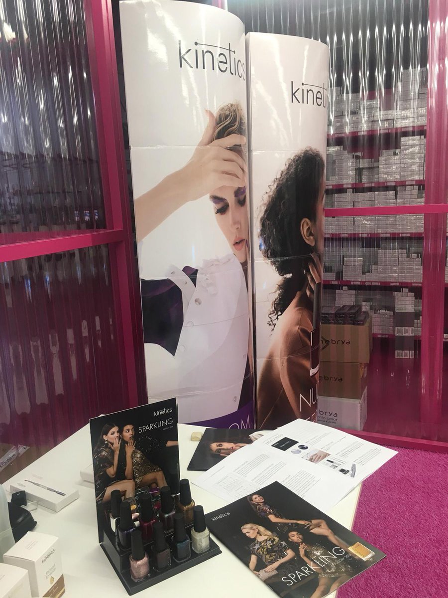 XclusiveDP's tweet photo. Algunas fotos de la formación con #KineticsNails. ¡Gracias a todas por venir! ¿Has estado aquí? ¡Etiquétate! https://t.co/R7OU3uK5jD