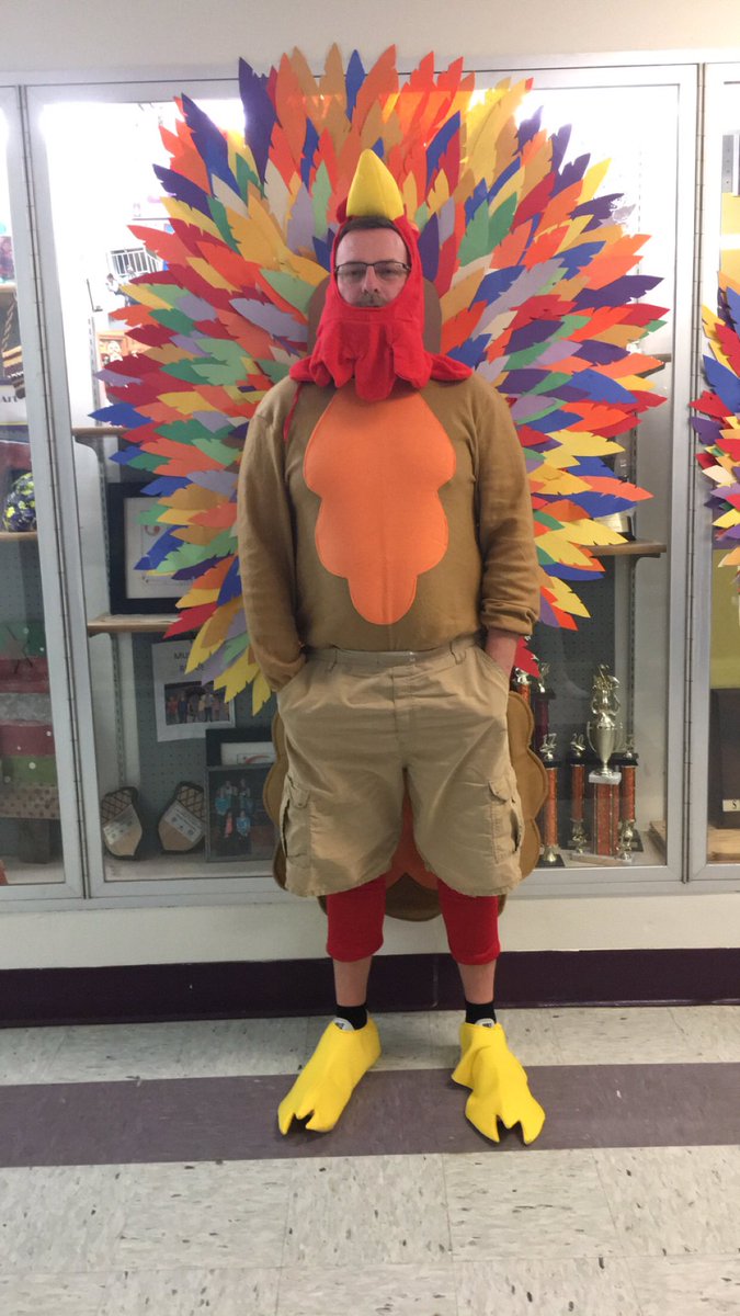 cw_fccla's tweet photo. Big Turkey . . . Big money for the Westfield Food Pantry. #thankful https://t.co/w8XQ6Fa0Uc