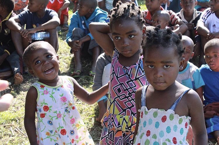 WorldofChildren's tweet image. Day #5 of our #7daysofthanks! Today, we're thankful for Honorees like Jackie Branfield who are taking on the global issue of child sexual abuse, giving children a safe home and a new life in #SouthAfrica.
.
📷 credit: @FollowTheBearSA