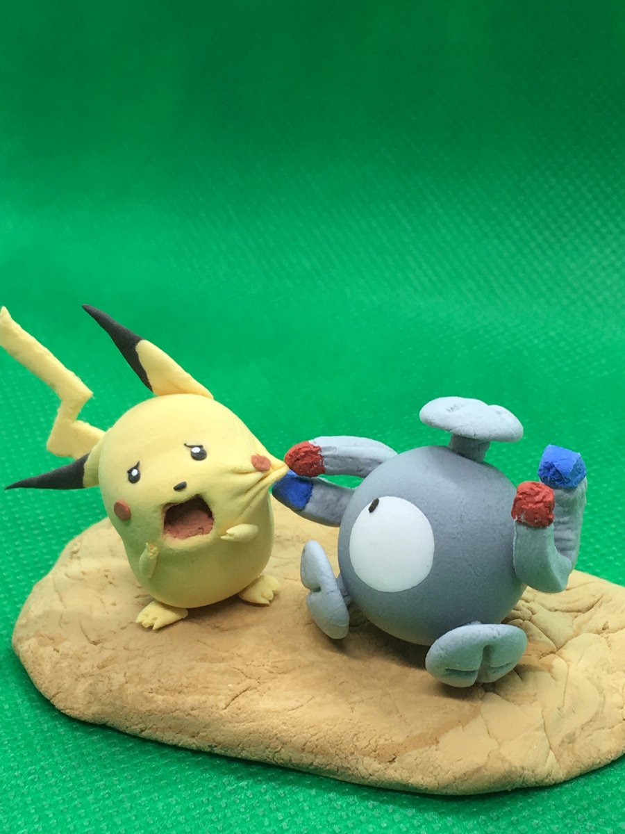 Suzu A Twitter ピカチュウのデザインたくさんあるけど 昔から向水遥さん版が１番可愛いと思ってる ポケモン 樹脂粘土 ピカチュウとコイル