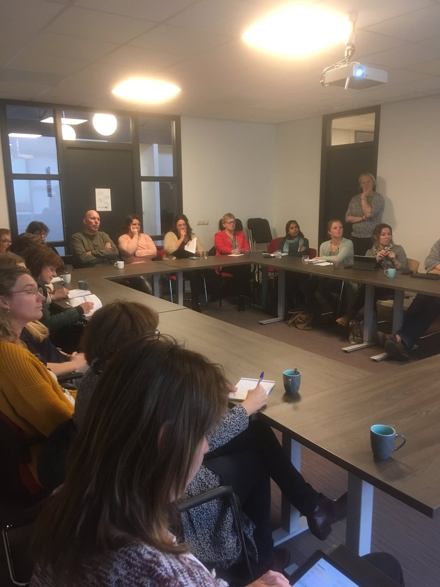 HenkvanBeuseko1's tweet photo. #PassendOnderwijs: 20 collega’s uit Harlingen, Tiel, Amsterdam en Culemborg bezoeken #mediumsetting op de #HarmpjeVisserschool. Een unieke samenwerking met #Kentalis. Mooie ideeën op gedaan voor een passende samenwerking op de eigen school. https://t.co/WeZZ56QJH0