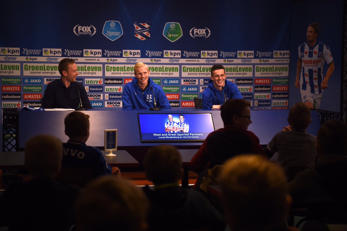 scHeerenveen's tweet photo. 👋🏻 | De winnaars van de Doelpuntenactie van onze Sportief Partners hadden vanmiddag een Meet and Greet met Lucas Woudenberg en Jizz Hornkamp!

#EenmetHeerenveen https://t.co/AkHNMuLCD4