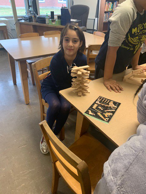 Fishkill_Lib's tweet image. 3rd Graders using KEVA Planks in the library! #kevaplanks
