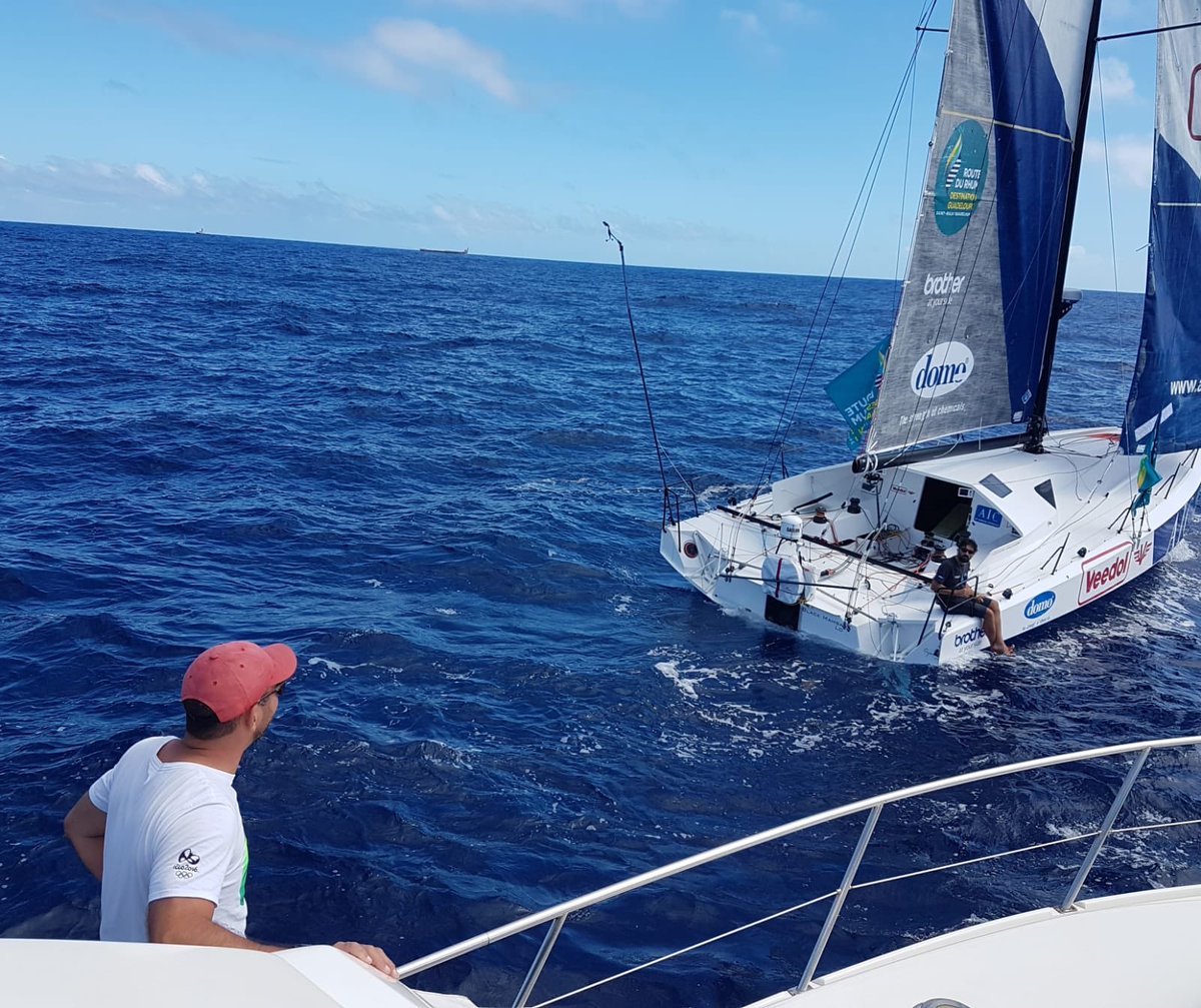 sailingdamien's tweet image. « @yoannrichomme a fait la course parfaite ! Il y a le résultat bien sûr mais aussi la manière. C’est super ! Je suis super fier de sa performance et suis content d’avoir pu aller le chercher en mer ce matin » BRAVO @yoannrichomme 🏆 VAINQUEUR en @AssoClass40 #RDR2018