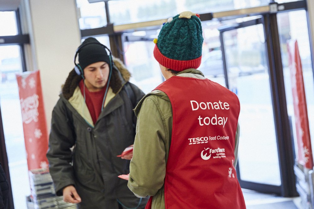 Join <a href="/FareShareUK/">FareShare</a> for the UK's largest food collection in your local <a href="/Tesco/">Tesco</a> 29 Nov - 1 Dec. Three hours of volunteering time brings on average 600 meals. Do something amazing this Christmas, sign up today! fareshare.org.uk/tescofoodcolle… #everycanhelps