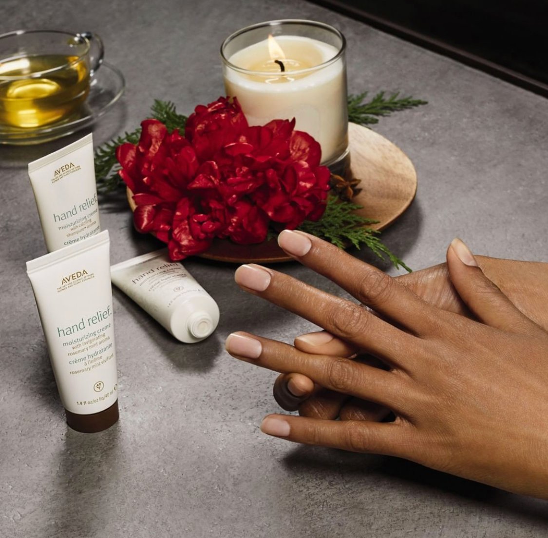 ✨Stop in today to pick up your holiday gift sets for those you love. 
.
.
.
 #aveda #avedalasvegas #lakelasvegas #holiday #christmasgift #happyholidays  #vegas  #crueltyfree #plantbased #downtownsummerlin #summerlin #lasvegasstylist #lasvegassalon #avedalasvegas #lasvegassalon