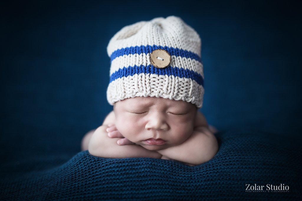#newbornbaby #newbornphoto #newbornstudio #newborn #seattle #pnw #kentstation