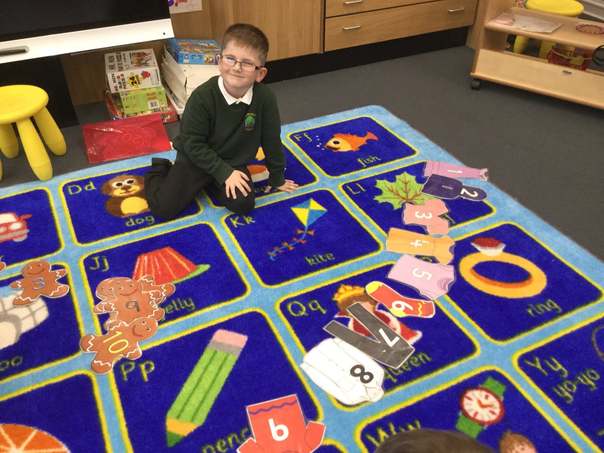 DimelowMrs's tweet photo. Successful learners ordering to 10. 
@Stoneywood_1  #weachievetogether https://t.co/hKK3H461CD