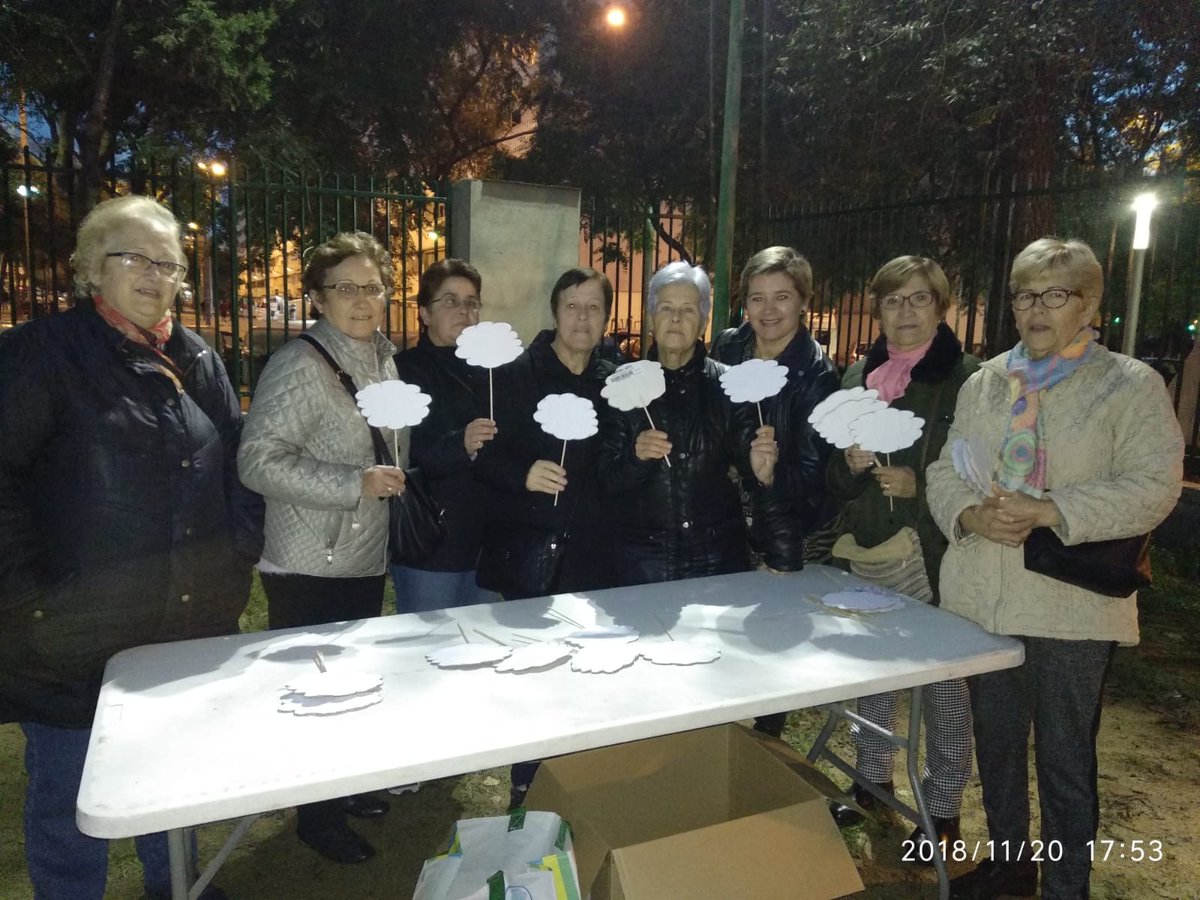 AjSantAdria's tweet photo. Commemoració del dia #DretsdelsInfants al Casal Infantil #laMina #SantAdrià amb les #adrianes i la regidora @Ruthsotogarcia
@CulturaSAB @pebMINA https://t.co/ywogJfSYNn