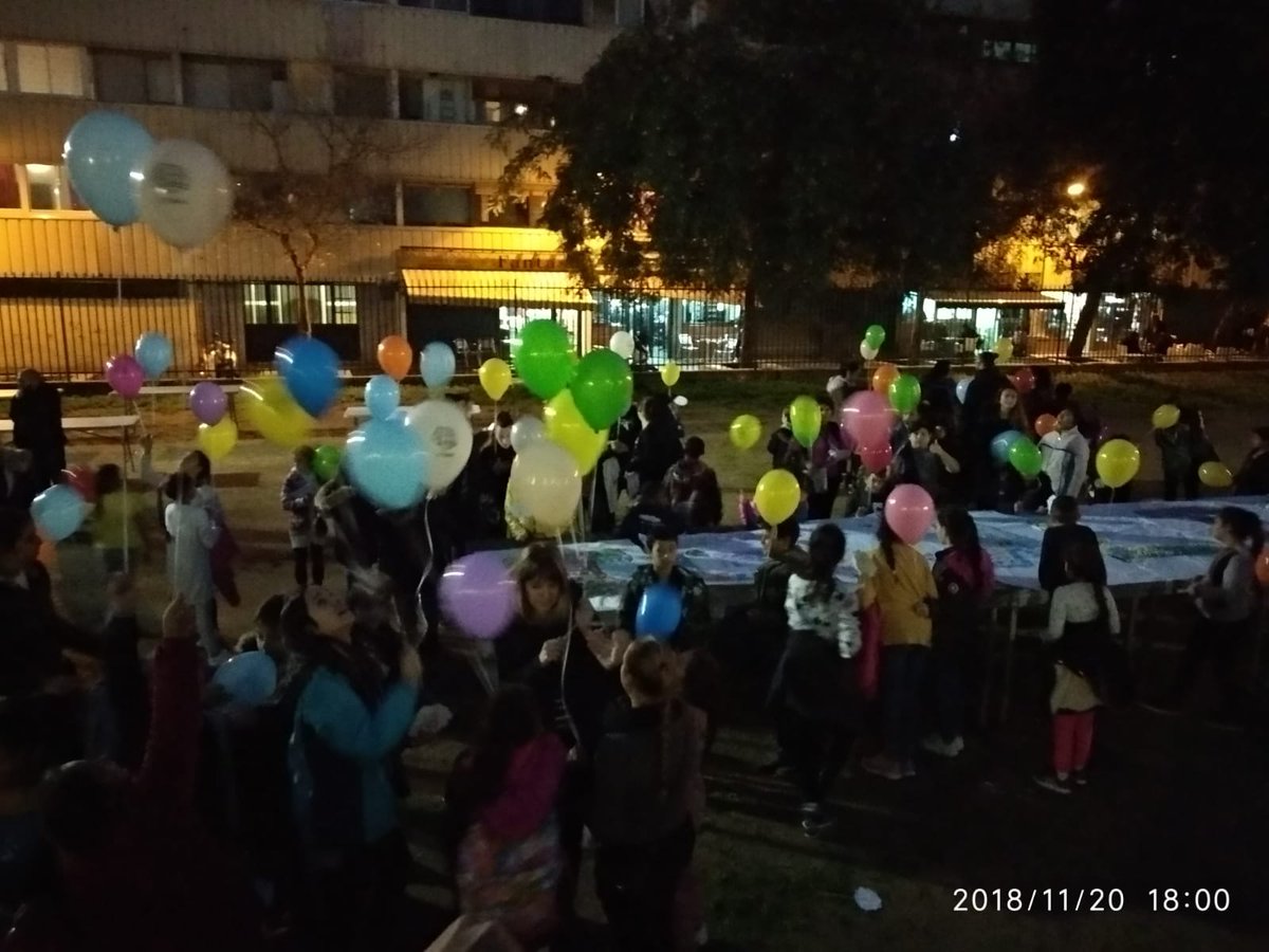 AjSantAdria's tweet photo. Commemoració del dia #DretsdelsInfants al Casal Infantil #laMina #SantAdrià amb les #adrianes i la regidora @Ruthsotogarcia
@CulturaSAB @pebMINA https://t.co/ywogJfSYNn