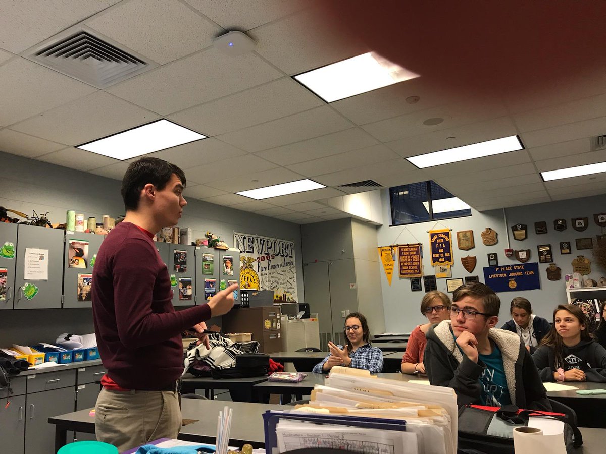 gabel_thomas's tweet photo. Had a blast discussing bylaws with Newport FFA members this morning! Thank you to @natalieaurand for capturing these photos! #AgEdParli https://t.co/8YW8Z3Y4da