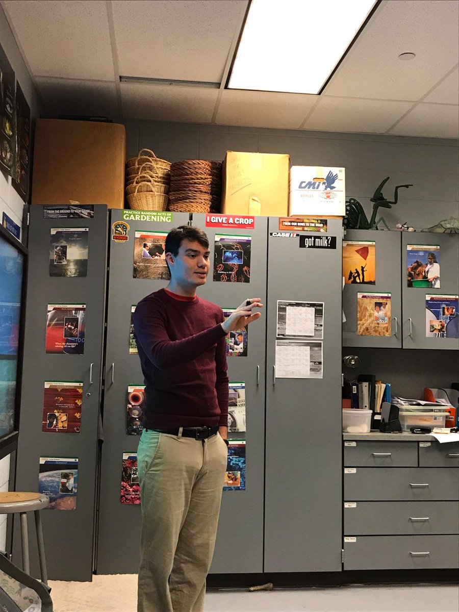 gabel_thomas's tweet photo. Had a blast discussing bylaws with Newport FFA members this morning! Thank you to @natalieaurand for capturing these photos! #AgEdParli https://t.co/8YW8Z3Y4da