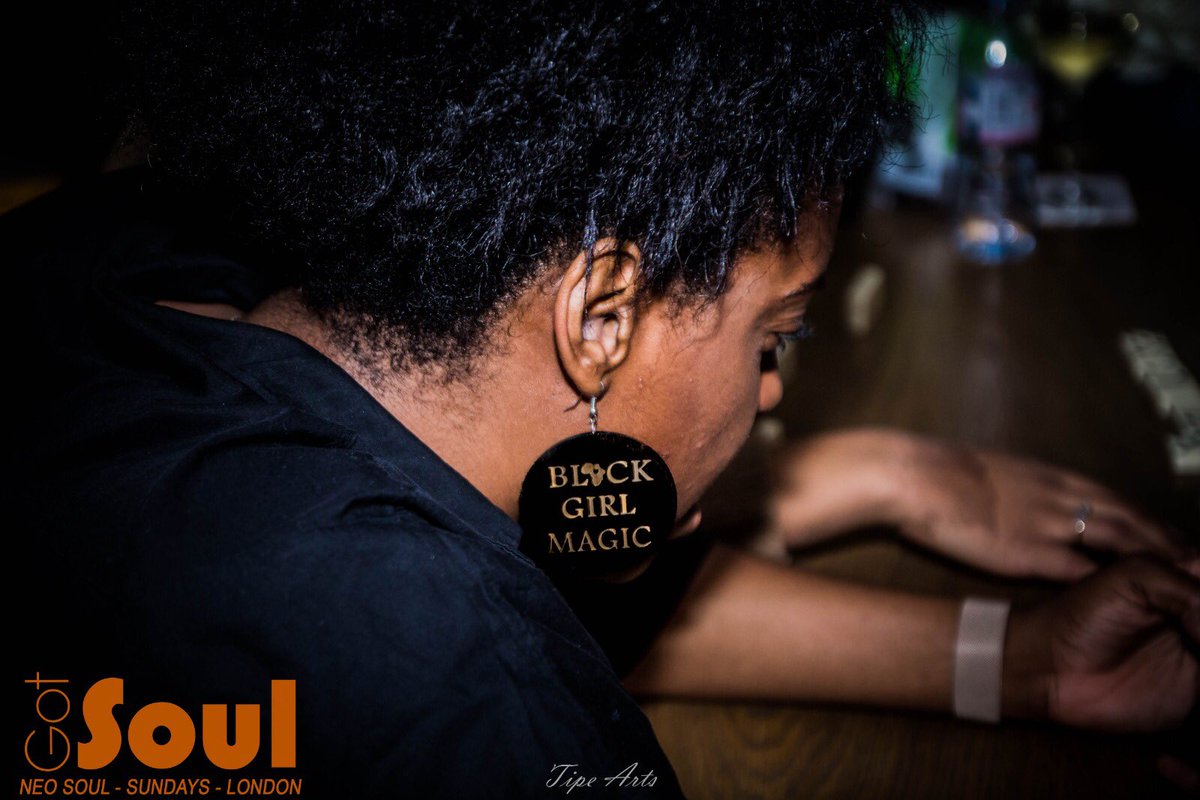 tipe_arts's tweet image. It was cold but last Sunday had beautiful moments at @GotSoulEvents 
#tipearts #canon_photos #candidphotographer #london #lightroom #friends #neosoul #sundayevenings #chilltime #fun #smiles #blackgirlmagic #melanin
