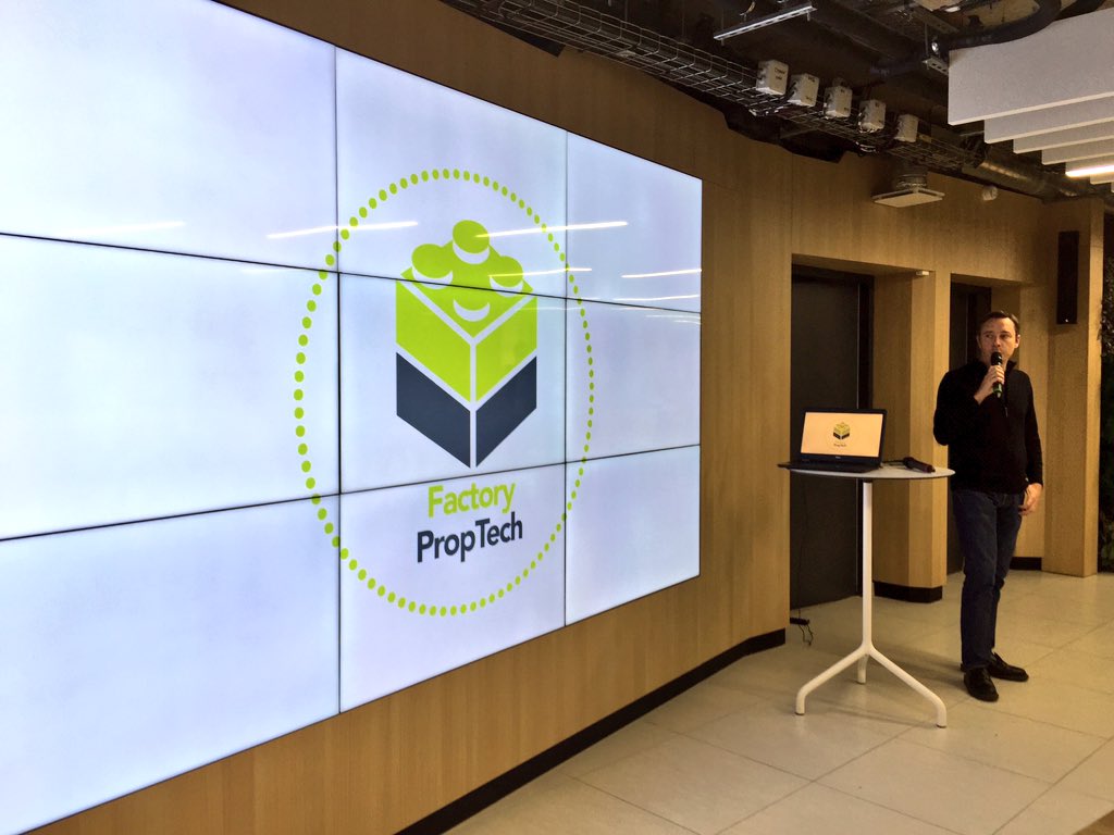 🔛L'apéro chantier au <a href="/villagebyCAL/">Le Village by CA Languedoc</a> c'est maintenant ! 
👉🏼Usage de la #VR/#AR dans l'#immobilier.
🔸Présentation de nos actions #proptech
🔸Pitch de <a href="/virdys_sas/">Virdys</a> 
🔸Pitch de <a href="/BEAR_SAS/">BeAR - bear2b.com by ARgo</a> 
🔸Pitch de <a href="/vrsolutions34/">VR SOLUTIONS 🎮</a> 
🥂Cocktail, démo et networking ! 🚀