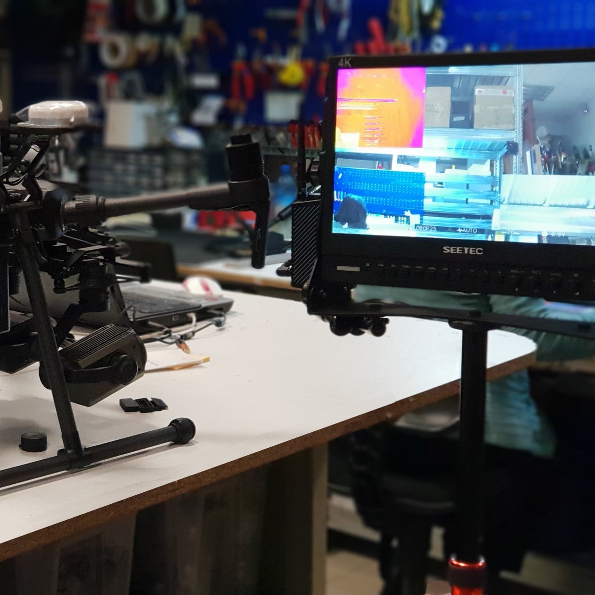 BizModel_Italy's tweet image. Matrice 210 RTK equipped for video surveillance with thermal camera and zoom camera #djienterprise #matrice210rtk #videosurveillance