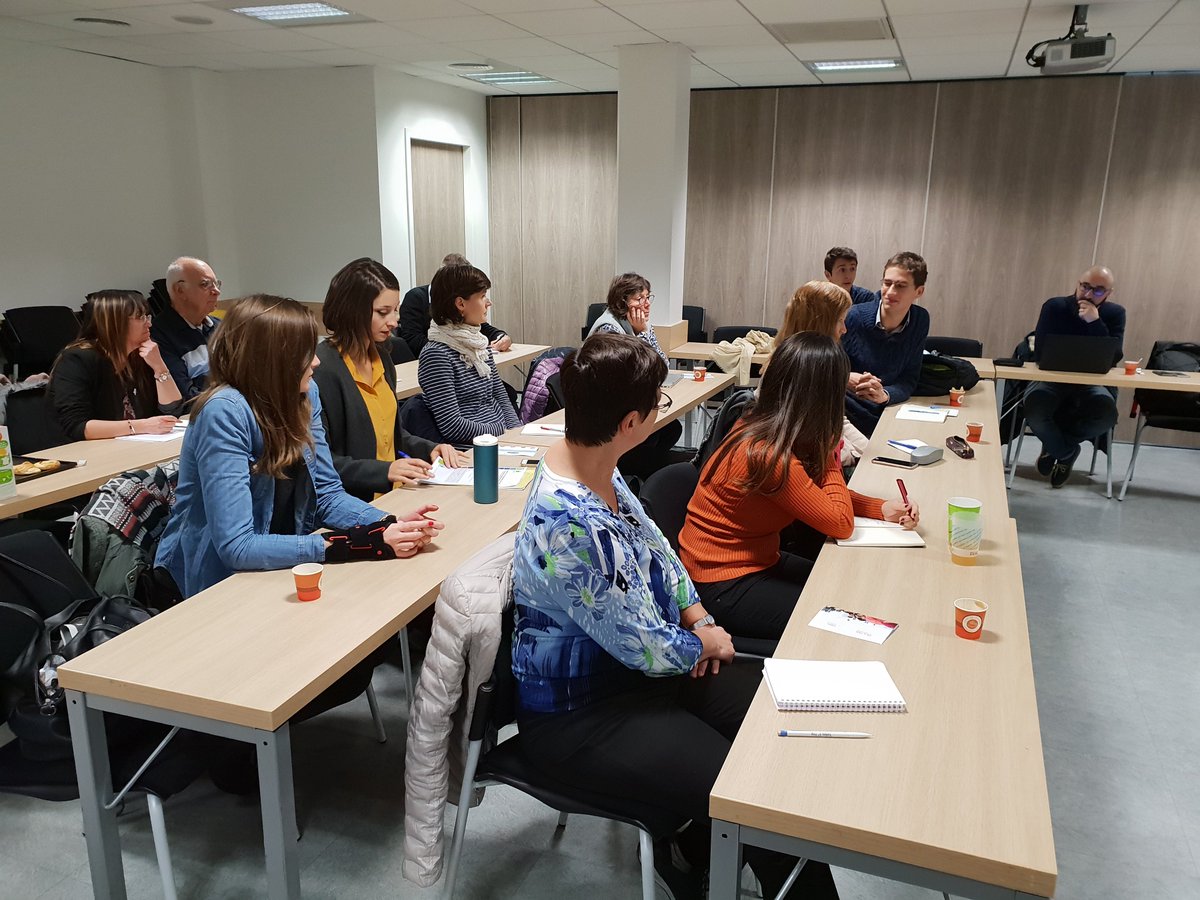 SimplonLyon's tweet image. Bel échange ce matin pour le #DigitESSMorningTour à Lyon : beaucoup de projets numériques à venir. Merci à @AG2RLAMONDIALE pour son accueil ! Vous avez manqué l'événement : n'hésitez pas à nous contacter contact.lyon@simplon.co