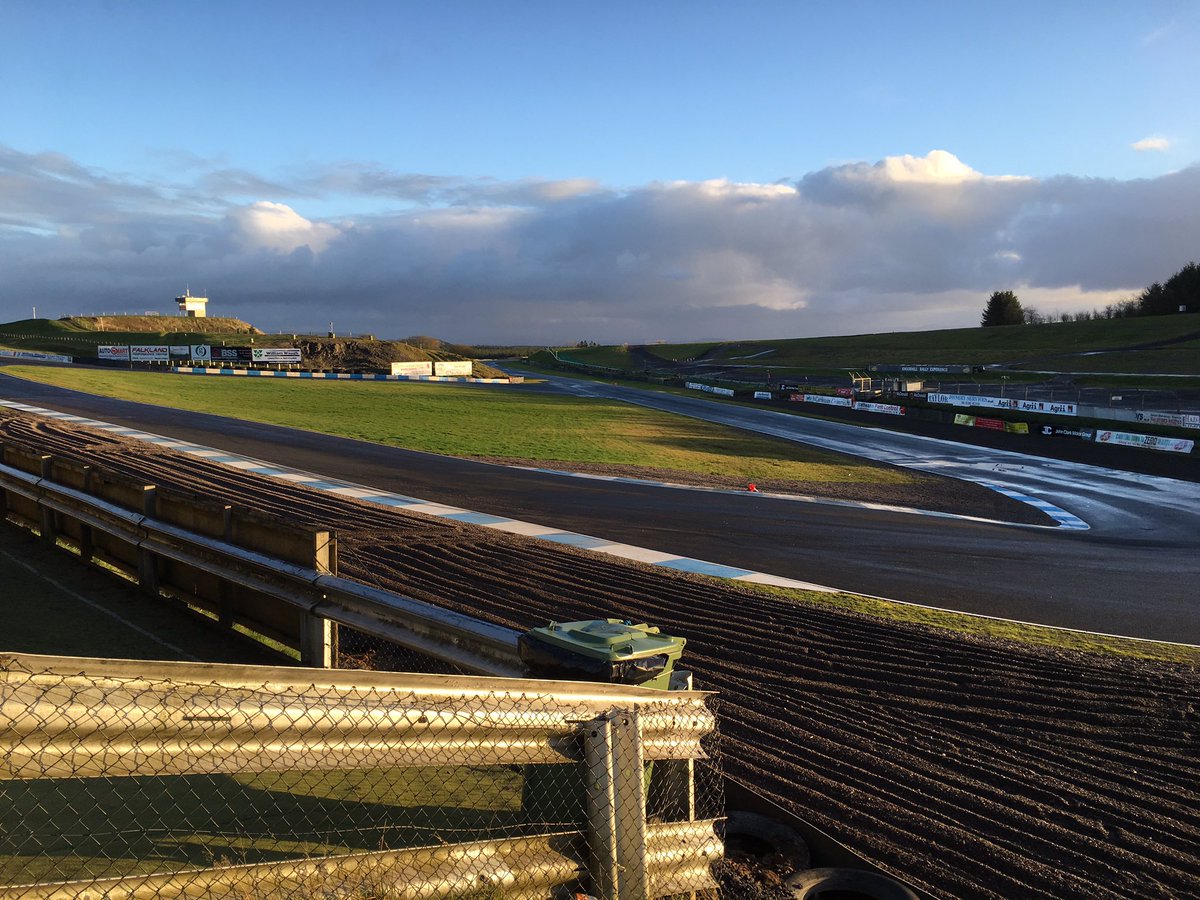 NickstrangeNs's tweet photo. @TROexperiential #thermals needed in chilly jocko land for the last stage of the Jag Art of Performance Tour #knockhillracecurcuit #brrrrrrrrrr https://t.co/4pwysXqSOZ