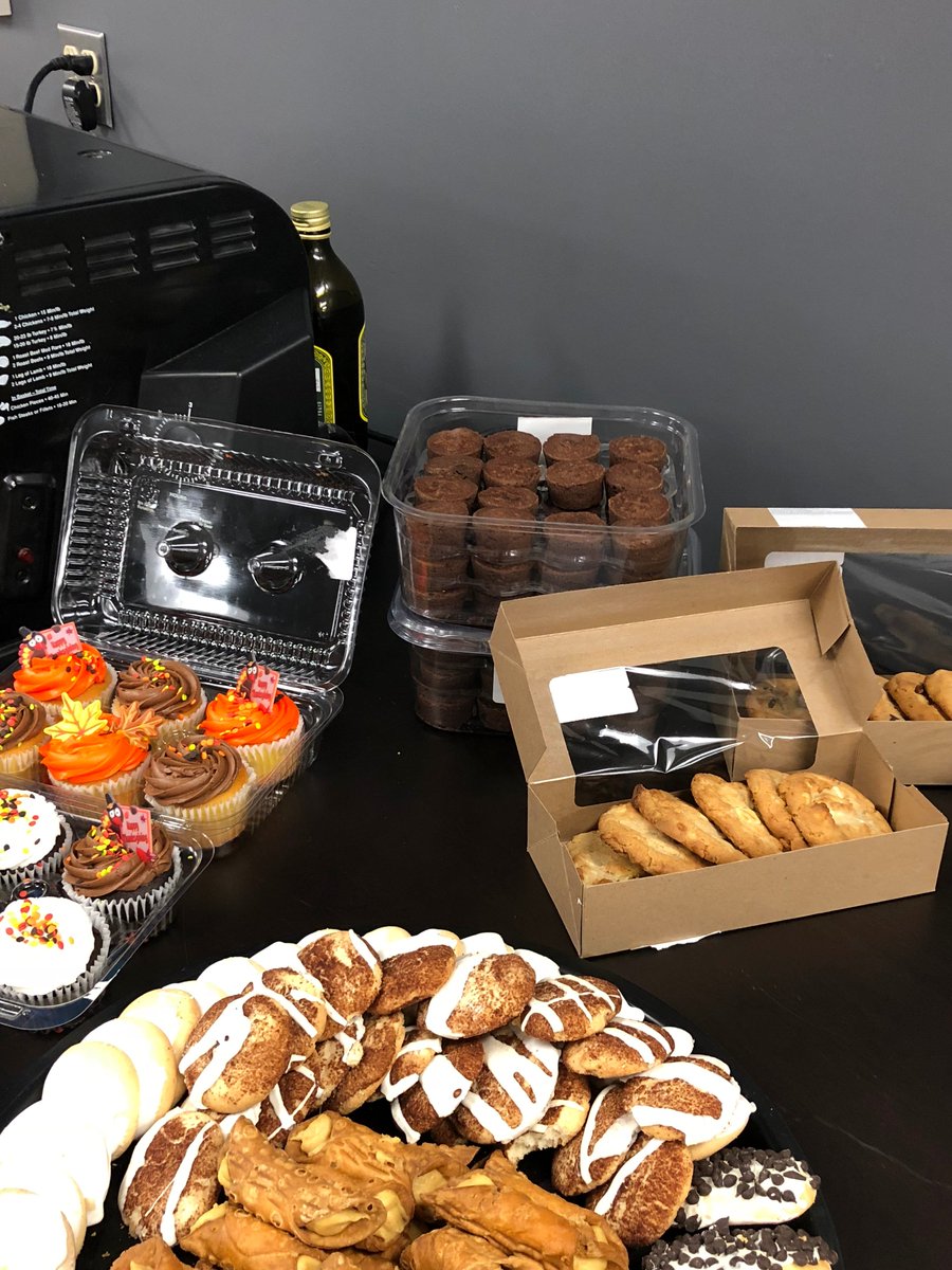 ClearEdgeIT's tweet photo. Eat, drink, and be thankful! I am happy to announce that no one at ClearEdge brought ToFurky!! We had some delicious food, refreshing beverages, and even better company! #BETHANKFUL #RealTurkey https://t.co/kC7mqnG4YJ