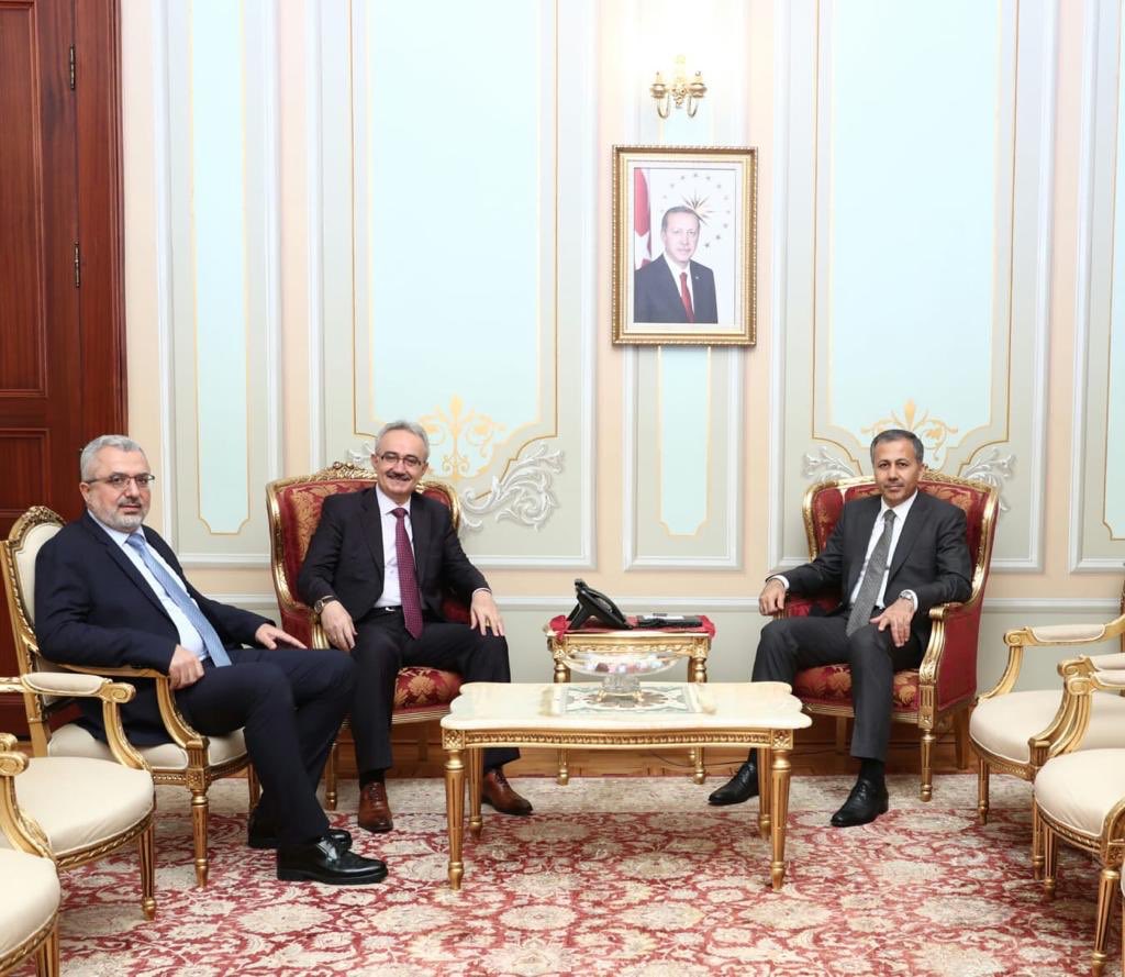 İstanbul Valimiz Sn.  Ali YERLİKAYA’yı İstanbul Otobüs A.Ş Genel Müdürü Sn. Abdullah Yasir ŞAHİN ile birlikte makamında ziyaret ederek hayırlı olsun dileklerimizi ilettik. Kendilerine misafirperverliklerinden dolayı teşekkür ediyorum.