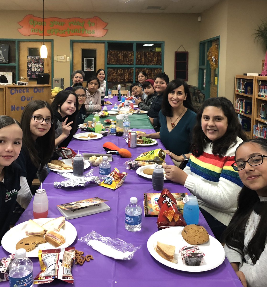 AngelaCervantes's tweet photo. Lunch with the author! Great time, but can someone pass me more of those Cool Ranch Doritos, thanks. #nomnomnom #authorslife #latinxread #latinxpub #ownvoices #morechipsplease #librariesrock https://t.co/JTw9OVqT5o