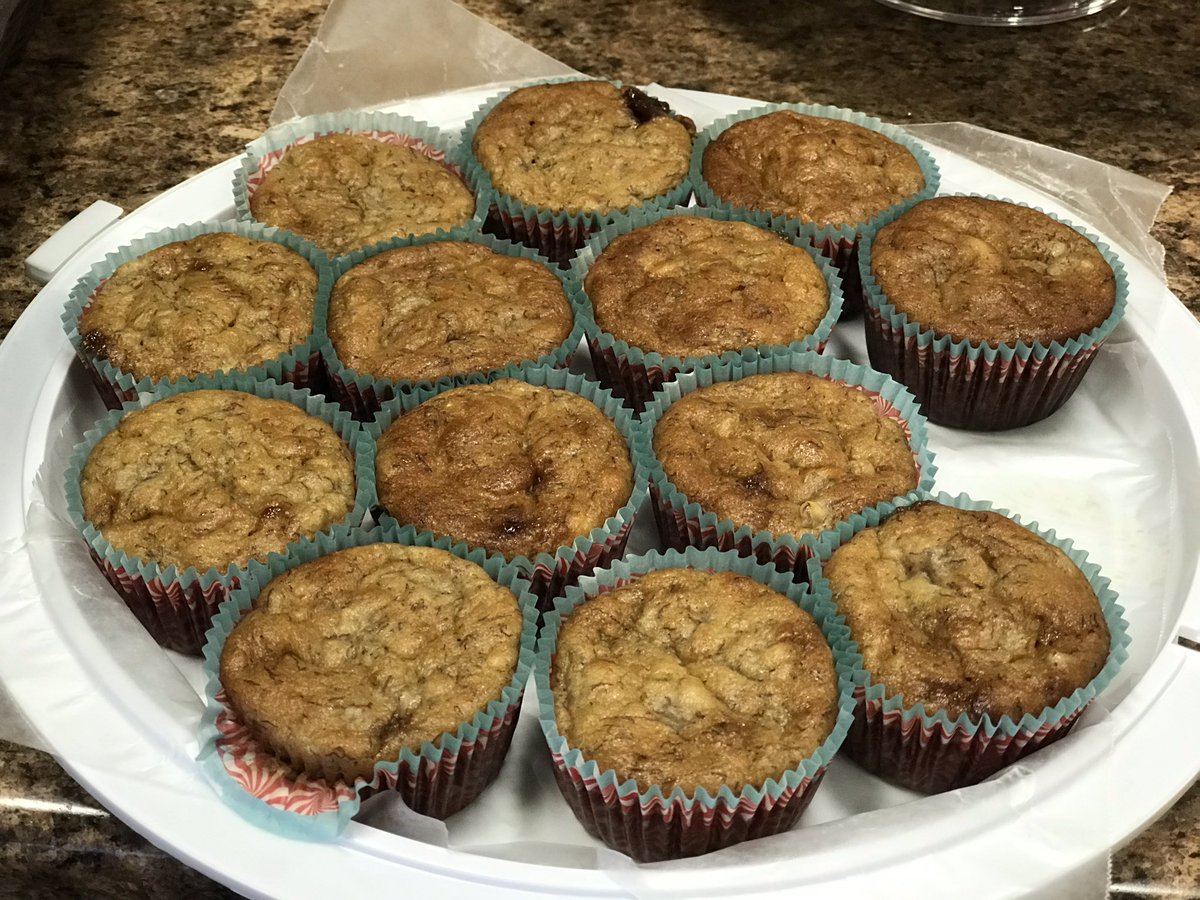 TheCatchCafe's tweet photo. Today we have sugar free sweetened with banana baked goods 🍌 and wow are they amazing!

Banana Bread made with coconut flour $1.50/slice.

“Banging” Banana Muffins Made with Gluten Free flour as described by our customers!
#banana #cafe #coffee #food https://t.co/pvxedoqztK