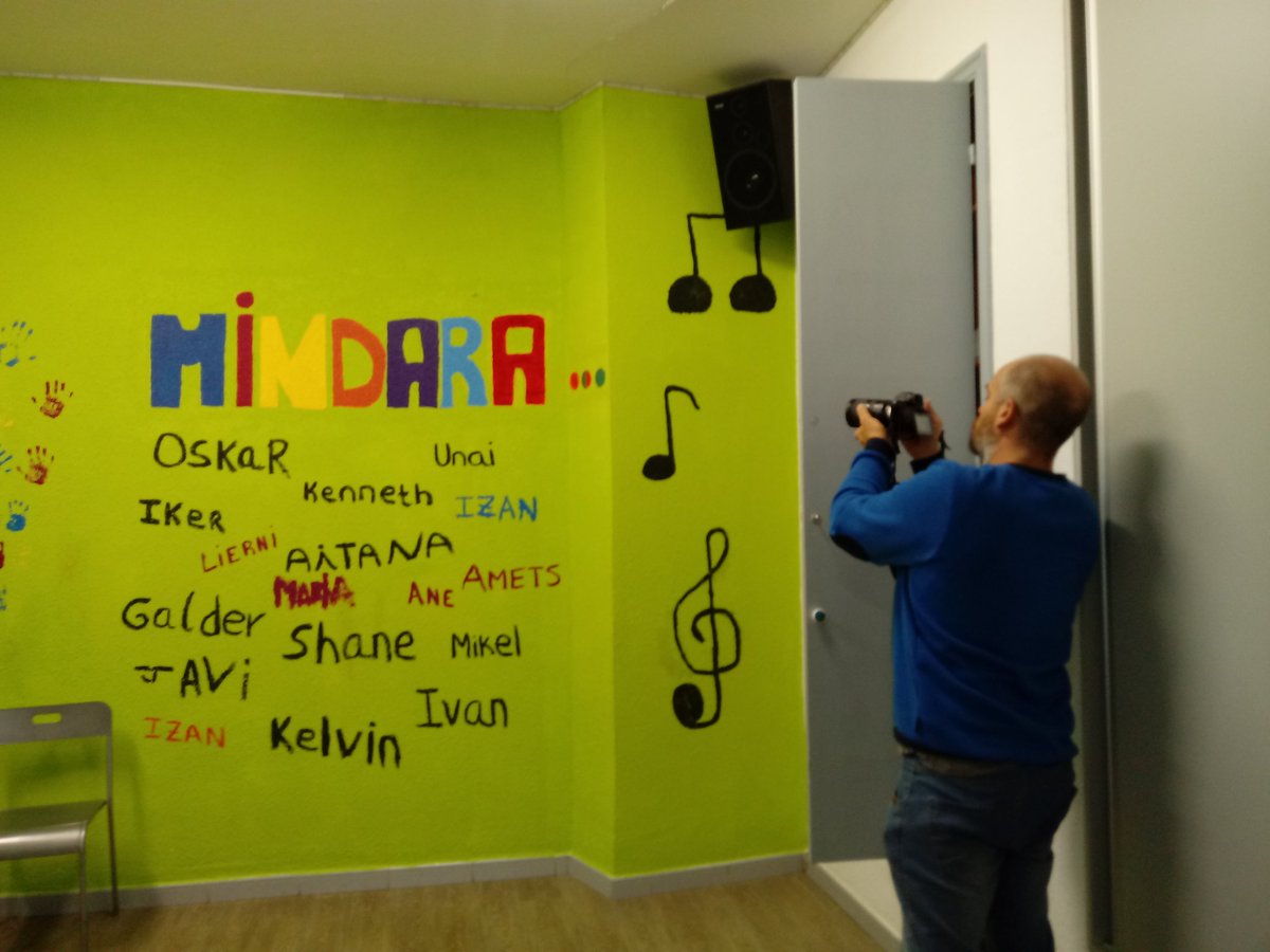 Arratsalde polita <a href="/mindaraelkartea/">MINDARA</a> ko lagunekin pasa duguna! Ekintza ezberdinak lantzen munduak guztiontzat beharko lukeelako! Biba zuek! 💛💙💜💚❤
<a href="/arena_ca/">Arena Comunicación</a> <a href="/DANOBATGROUP/">DANOBATGROUP</a> @bizipoza_org