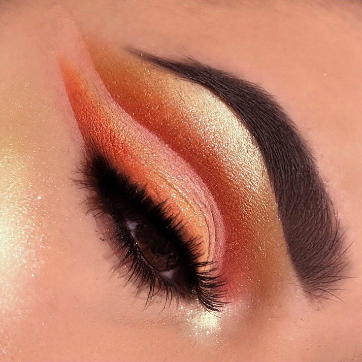 CosmeholicsXoxo's tweet photo. Recent looks. 🔥💙💚 #mua #makeup #beauty #makeupartist #makeupaddict #eyeshadow #thatblend https://t.co/L6JtFDcLHm