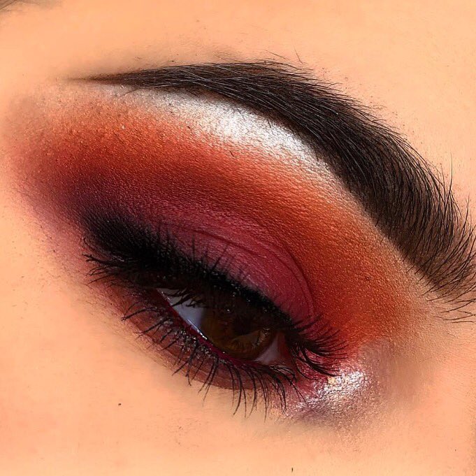 CosmeholicsXoxo's tweet photo. Recent looks. 🔥💙💚 #mua #makeup #beauty #makeupartist #makeupaddict #eyeshadow #thatblend https://t.co/L6JtFDcLHm