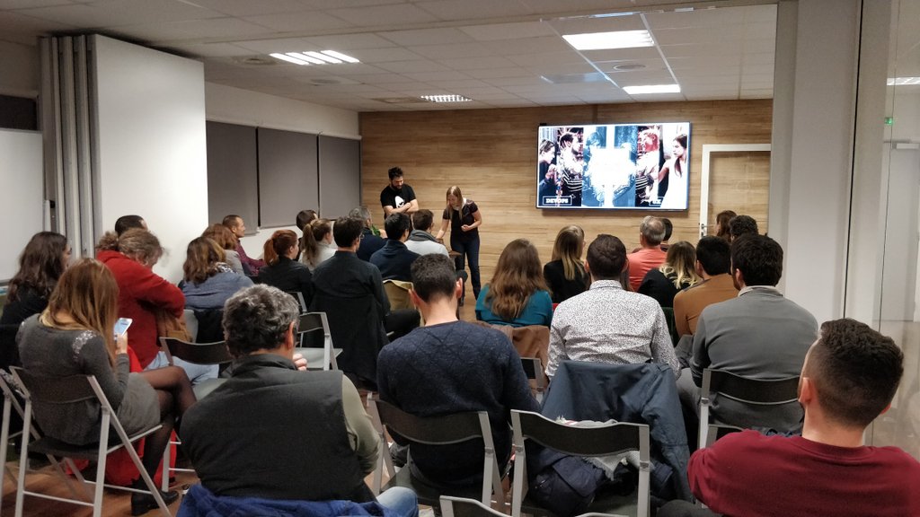 ChloePellen's tweet photo. C'est parti pour l'apéro #UX @flupa #montpellier avec @estelandry et @fteychene chez @TeadsInnovation ! https://t.co/eDoCNlmi0Z