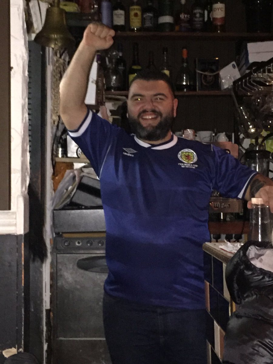 BeerhuntersTA's tweet photo. Who’s the imposter Spaniard ? ⁦@Tinto_Tapas⁩ #QualityGrub ⁦@jamiecfcfcb87⁩ #nicetap https://t.co/h8LPXzlI17