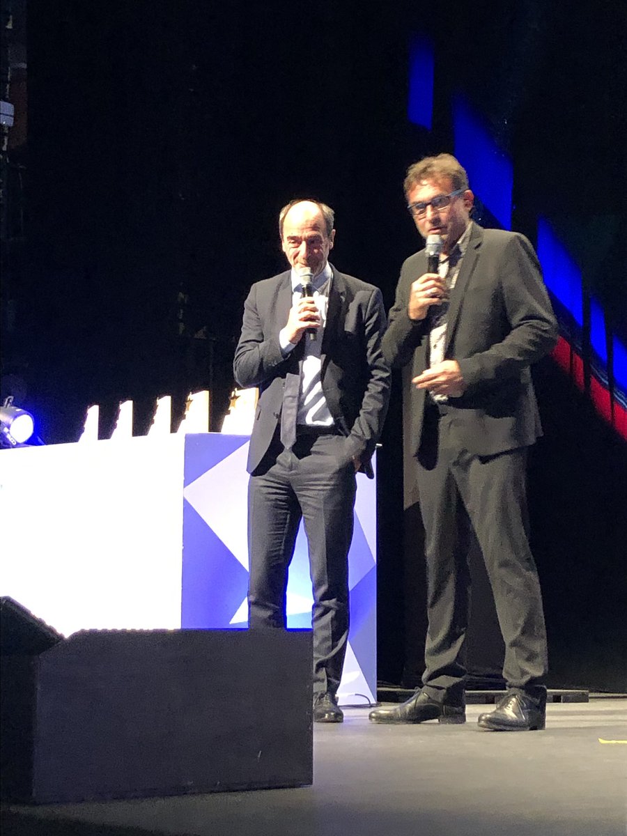 sandrine_redon's tweet photo. #prixneoaquitains @ChChapothin C est la reconnaissance des chefs d entreprises, ceux qui osent, investissent créent de l emploi @BP_ACA https://t.co/ZuAmtZylgj