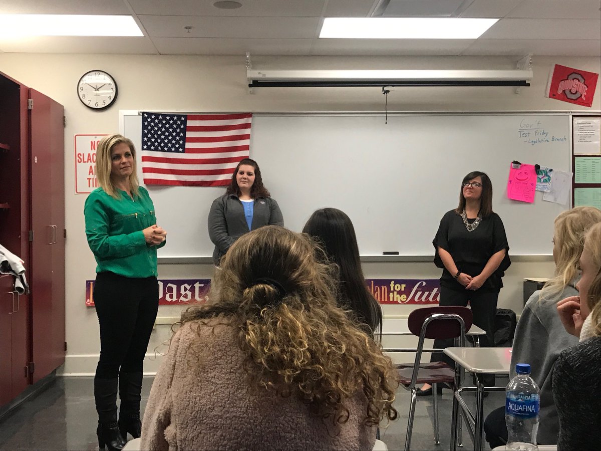 nkguidance's tweet photo. Thank you to Samantha Fledderjohann (Entrepreneur/Social Work), Linda Dwenger (Entrepreneur/Preschool), and Jenna Koesters (counseling) for presenting today. #WelcomeBack2018 https://t.co/zoODTaSxfK