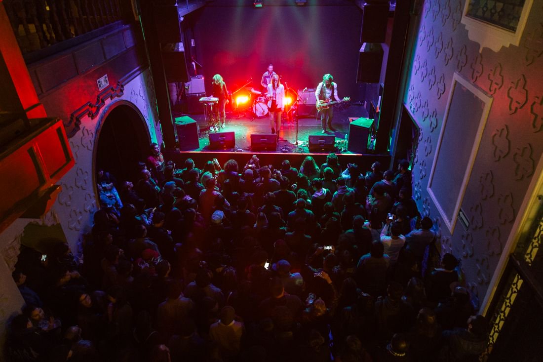 dna_magazine's tweet image. Después una extensa gira por Estados Unidos y Canadá finalmente pudimos ver a @ExplodedViewBnd en el Foro Indie Rocks! de la Ciudad de México | #dnamusic bit.ly/2TuW7nC