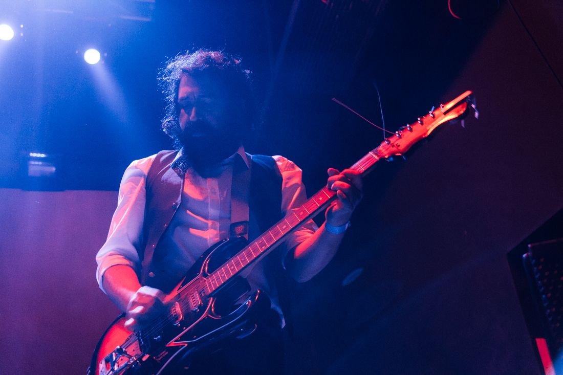 dna_magazine's tweet image. Después una extensa gira por Estados Unidos y Canadá finalmente pudimos ver a @ExplodedViewBnd en el Foro Indie Rocks! de la Ciudad de México | #dnamusic bit.ly/2TuW7nC