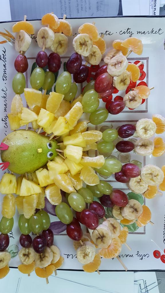DebKimmelman's tweet photo. Who needs turkey when you can have fruit! @southoldelem  @MrsPhillips13 https://t.co/GUcoL37UhN