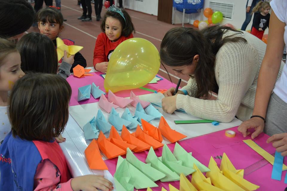 sbhtndvcgl's tweet photo. World Childrens Days 20 November, 2018, Firat University, Elazig, Turkey
POP-UP Festivals & Peace Ball Project ⚽️#EQChildrensDay #GoBlue #WorldChildrensDay @UNICEF #PeaceBallProject #GlobalGoals #Act4SDGs #FiratUniversity https://t.co/rrGvJaEGyQ