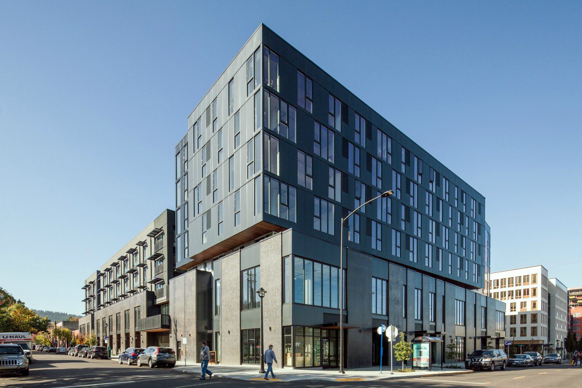 Q21 in #Portland by YBA Architects and <a href="/Andersen_Const/">AndersenConstruction</a>. #dailyarch #architecture #archilovers #mixeduse #multifamily ow.ly/SZob30mGyBp